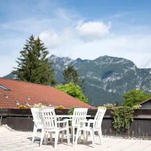 Terrasse mit Bergblick